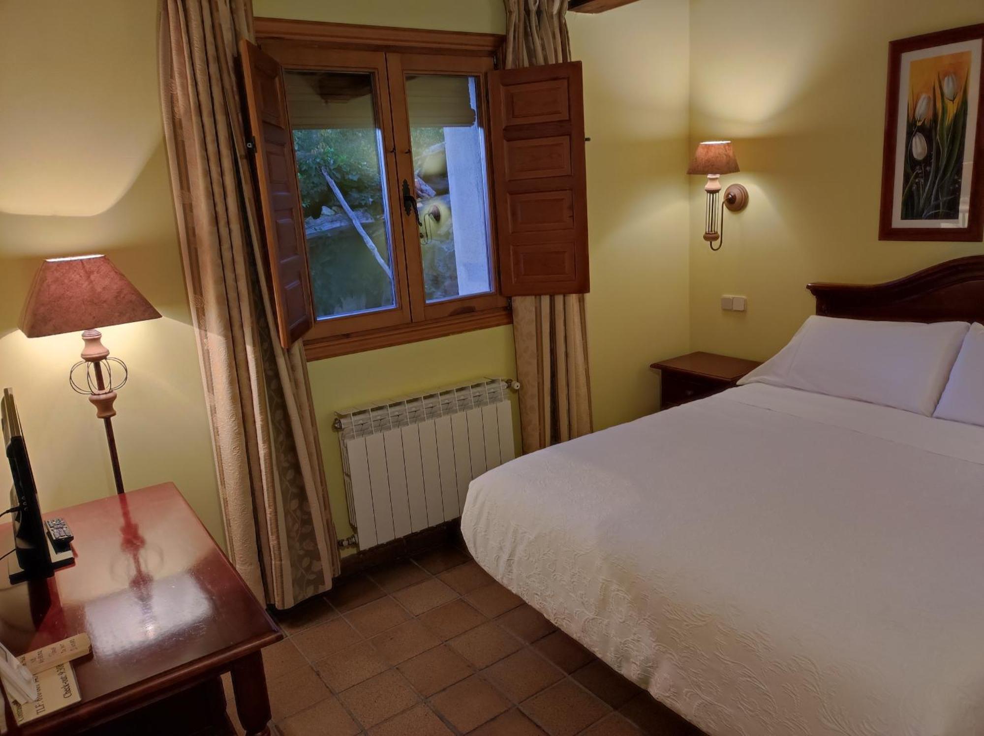 Hostal Posada La Panadera Sepúlveda Exterior foto